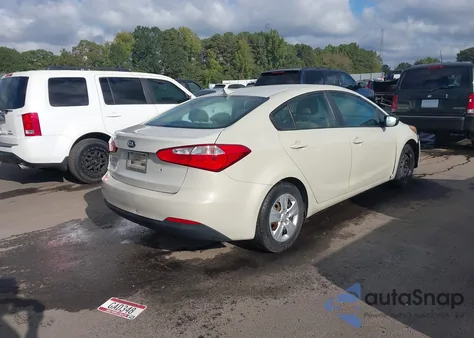 2015 Kia Forte Lx z USA, uszkodzony, nr VIN KNAFK4A61F5418025